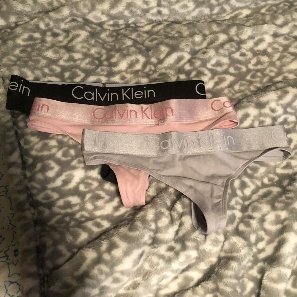 Calvin Klein Thong Set